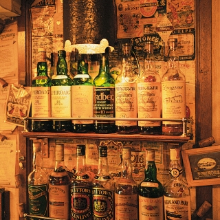 THE WHISKY BAR