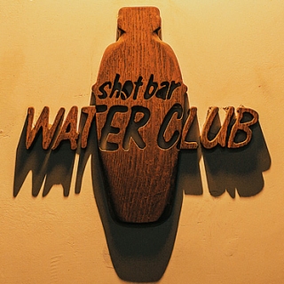 BAR WATER CLUB