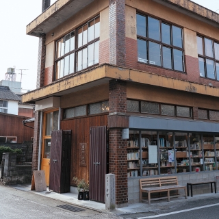 MINOU BOOKS＆CAFE